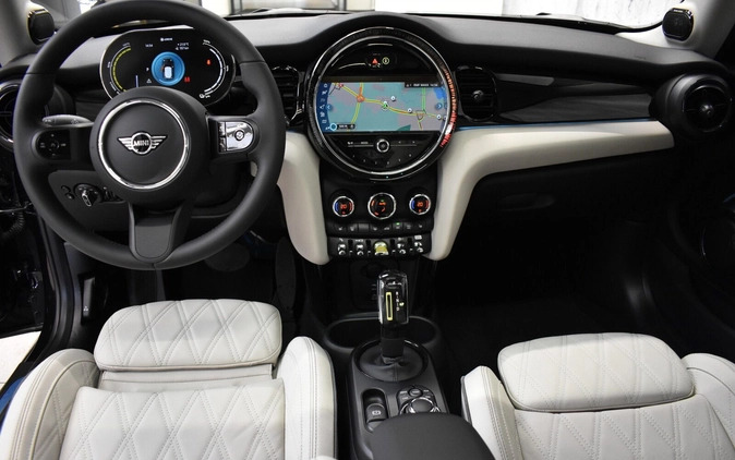 MINI Cooper S cena 165900 przebieg: 8198, rok produkcji 2023 z Ostrów Mazowiecka małe 436